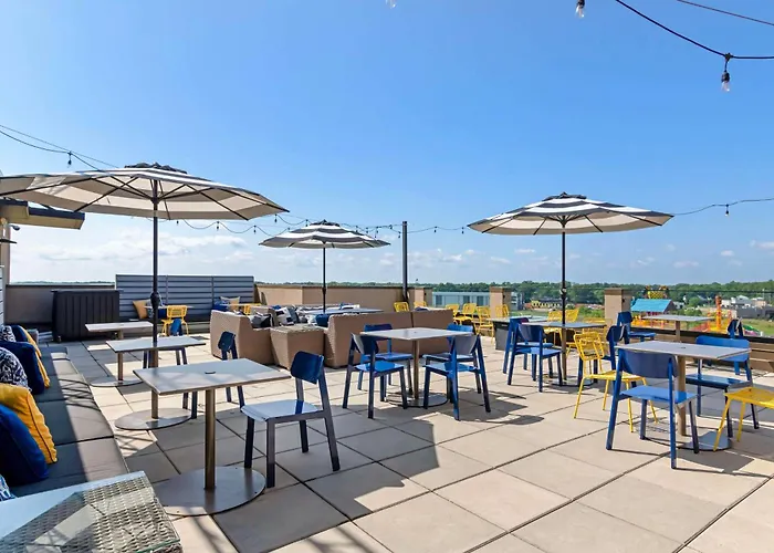 Best Western Plus Executive Residency Rigby\'S Water World Hotel