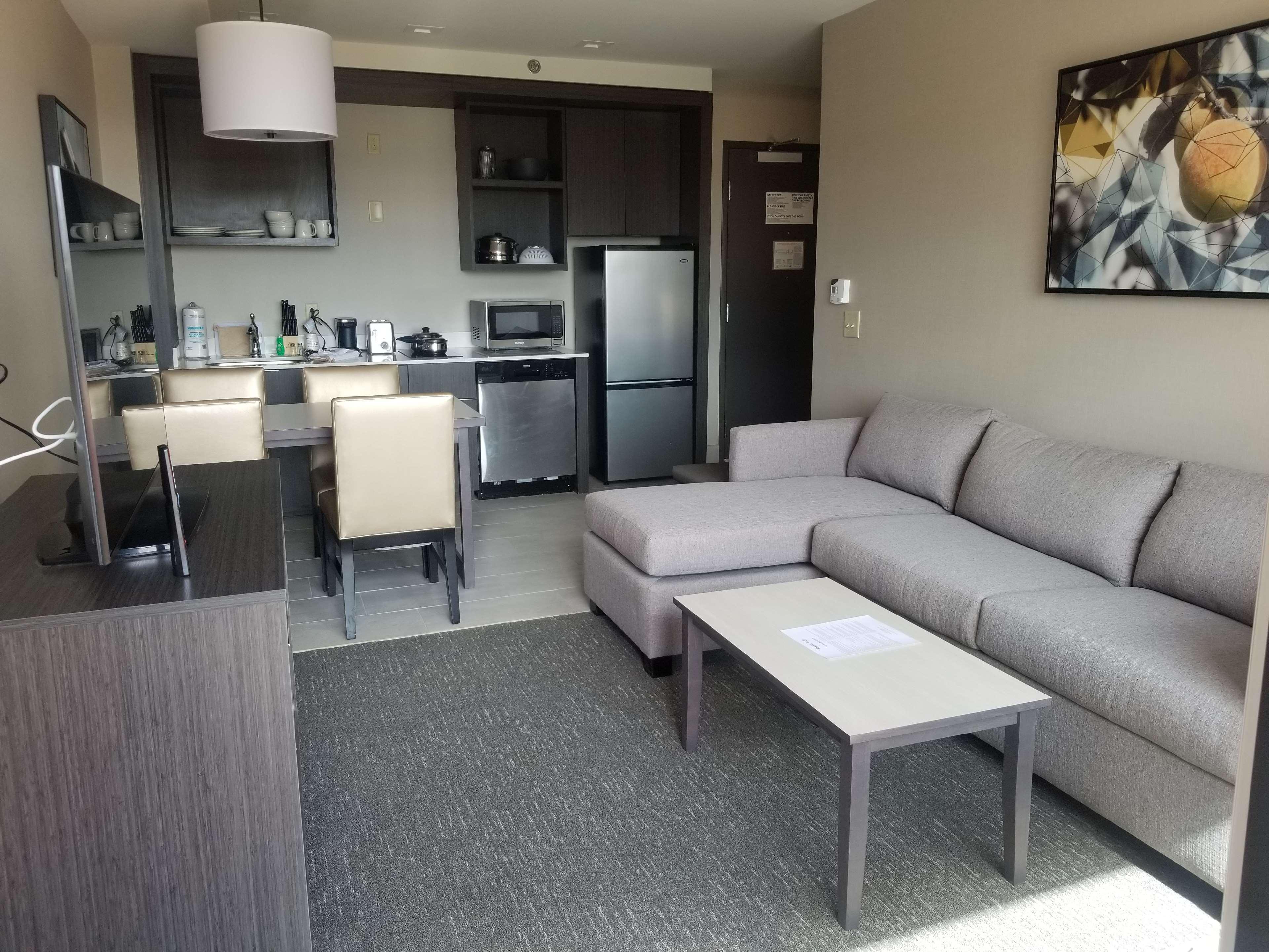 Western Executive Residency Rigby's Water World 3* Warner Robins