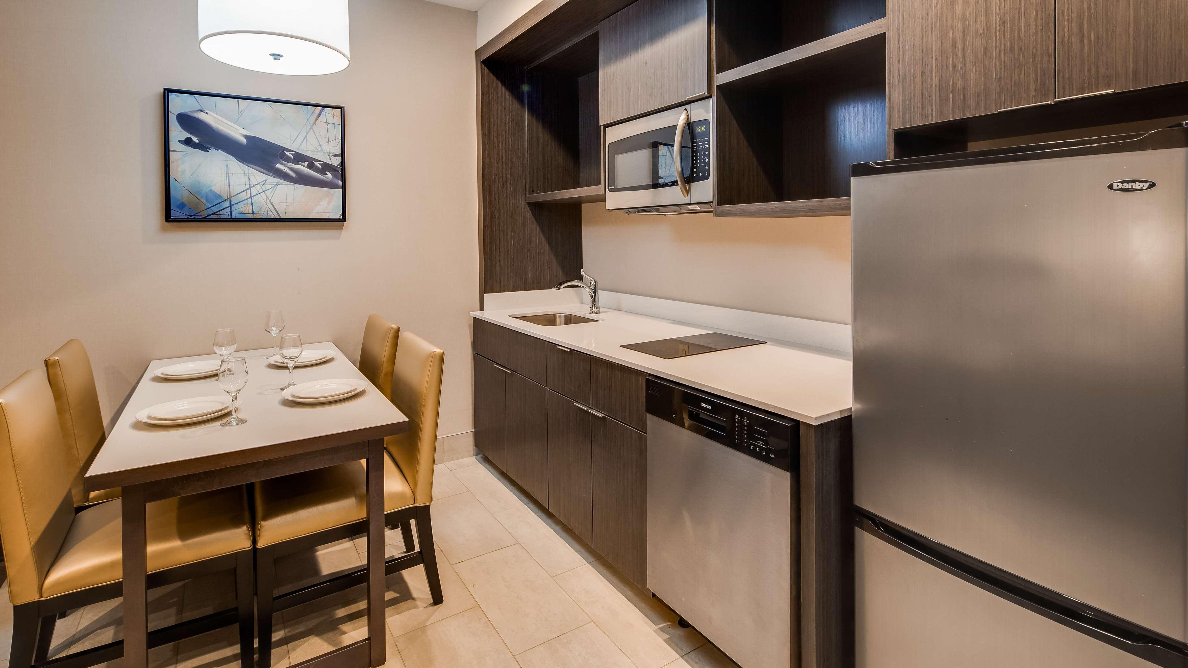 Hotel Western Executive Residency Rigby's Water World 3*