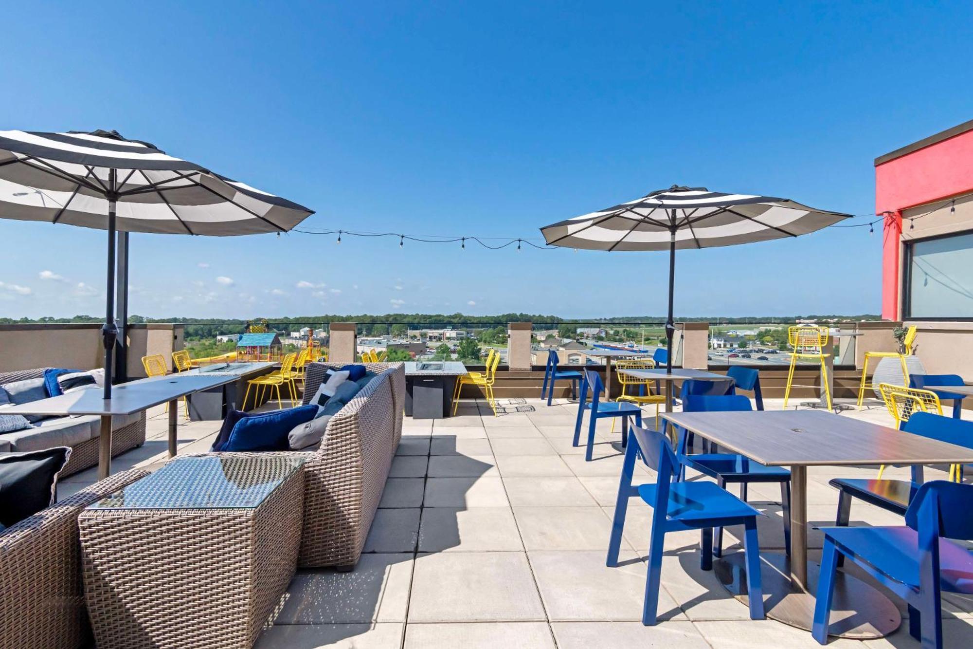 Hotel Western Executive Residency Rigby's Water World