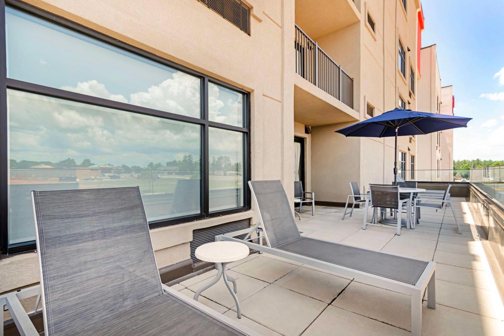 Western Executive Residency Rigby's Water World Hotel 3*