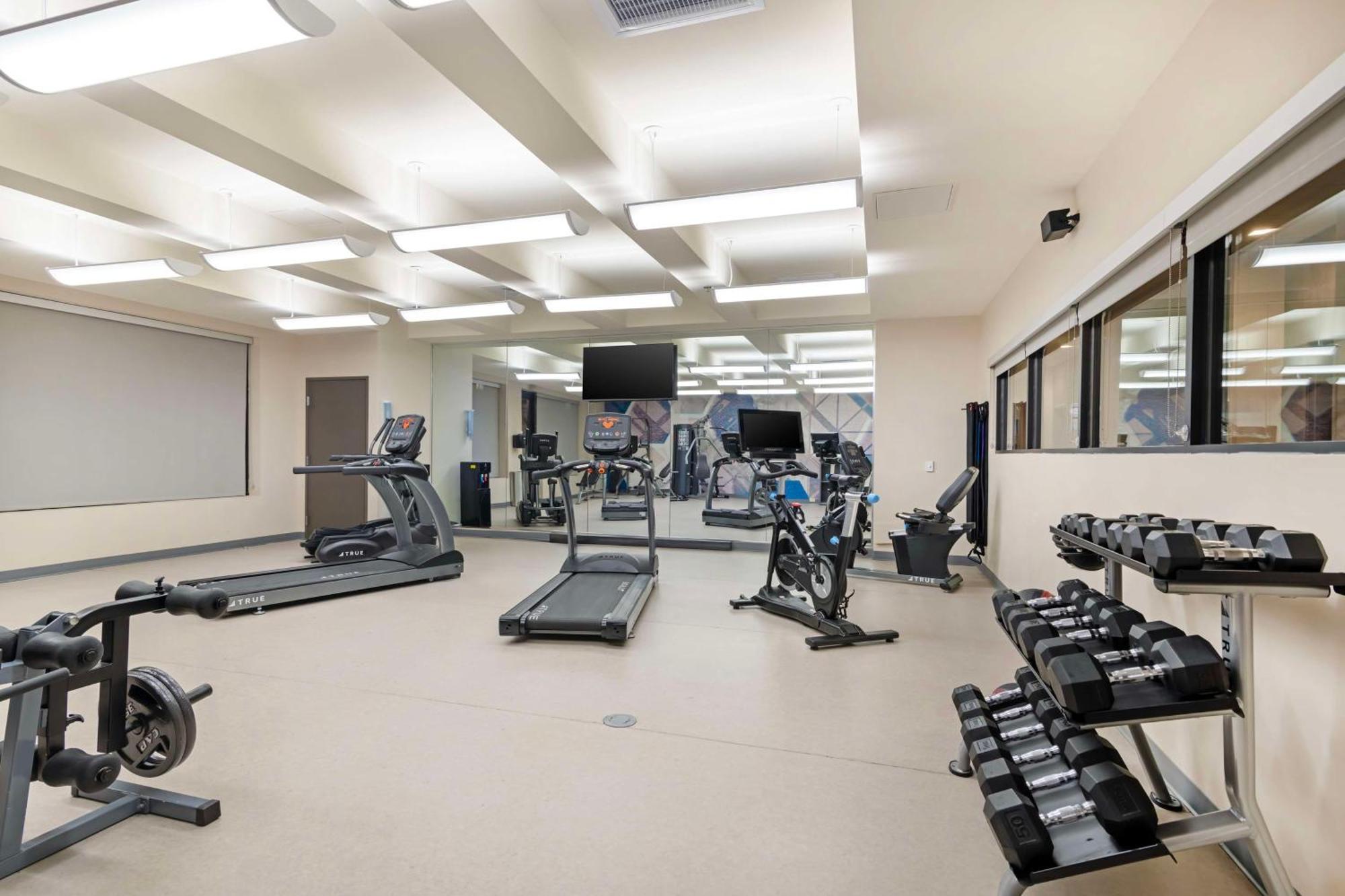 Hotel Western Executive Residency Rigby's Water World Warner Robins