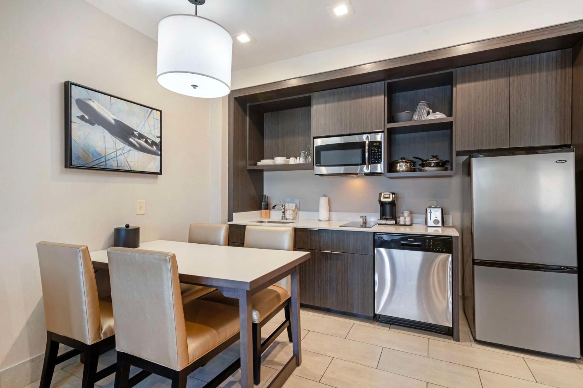 Hotel Western Executive Residency Rigby's Water World 3*