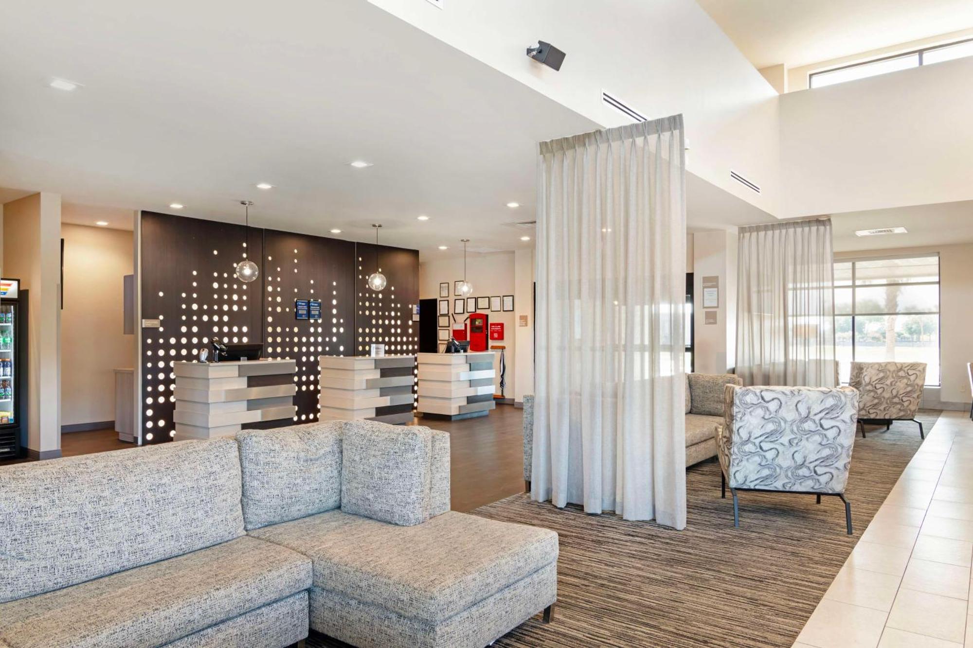 Western Executive Residency Rigby's Water World 3*